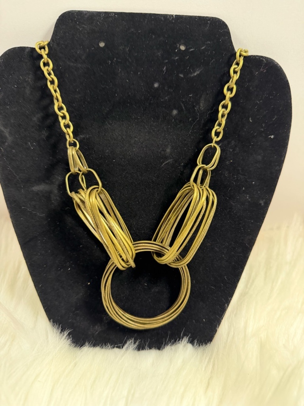 💙3/$20Statement Loop Necklace 3pieces necklace, bracelet, & 2 sets of earrings